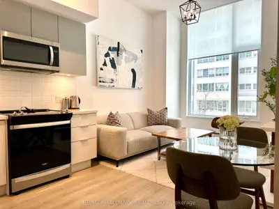 50 Dunfield Avenue 214, Toronto C10, ON M4S 0E4