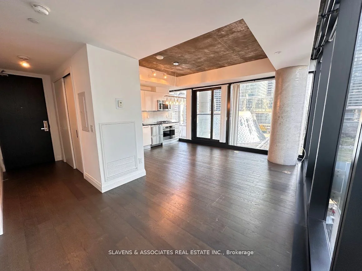 224 King Street W 706, Toronto C01, ON M5H 0A6