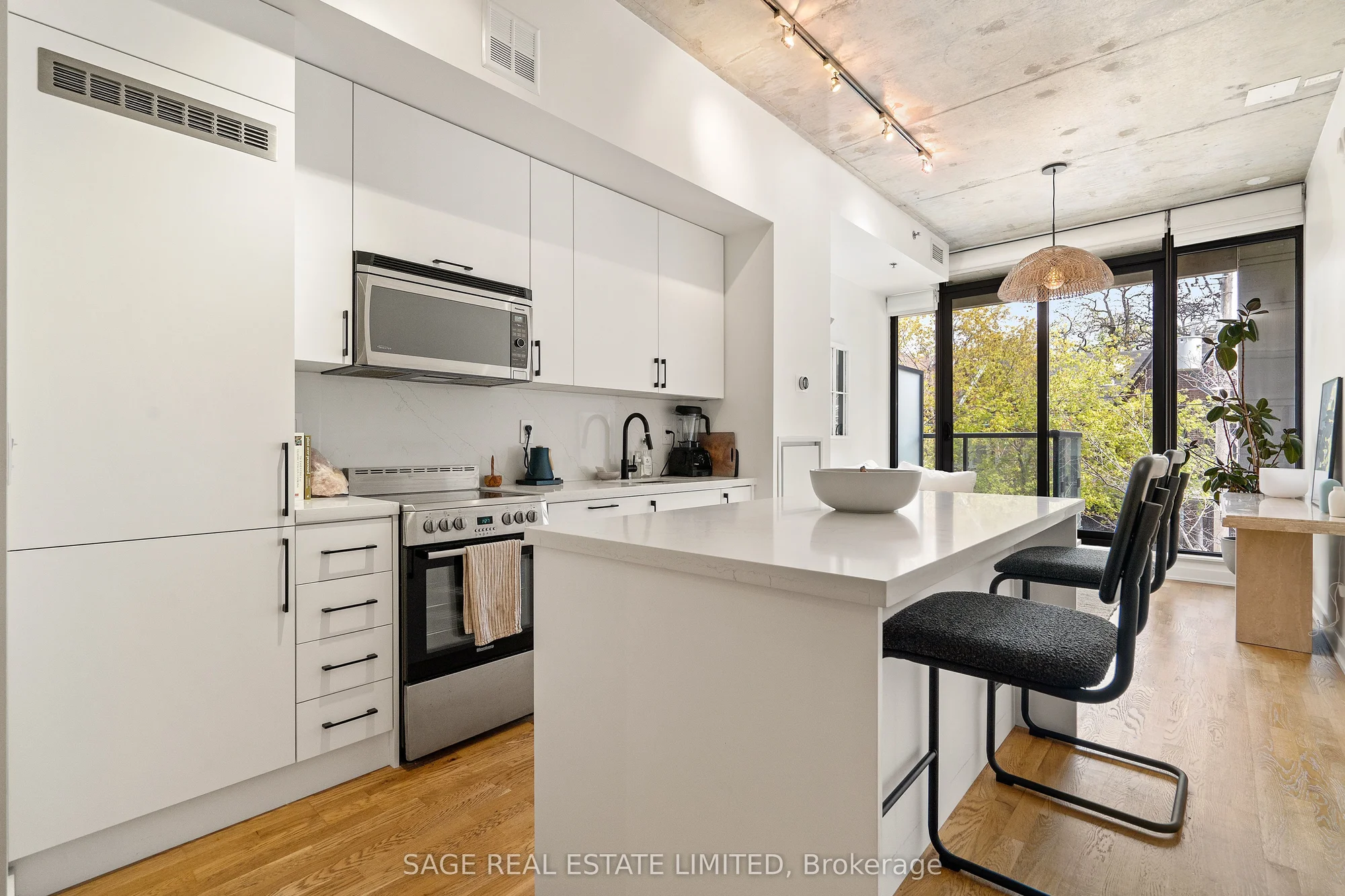 8 Dovercourt Road 216, Toronto C01, On M6j 0b6