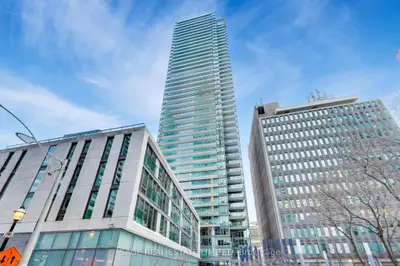 33 Lombard Street 4004, Toronto C08, On M5c 3h8