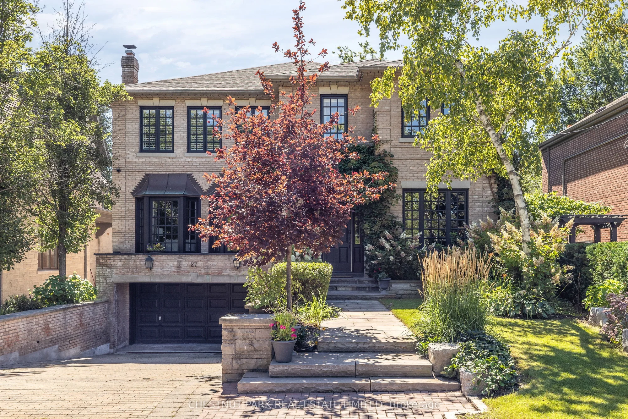27 Bayview Wood, Toronto C12, ON M4N 1R8