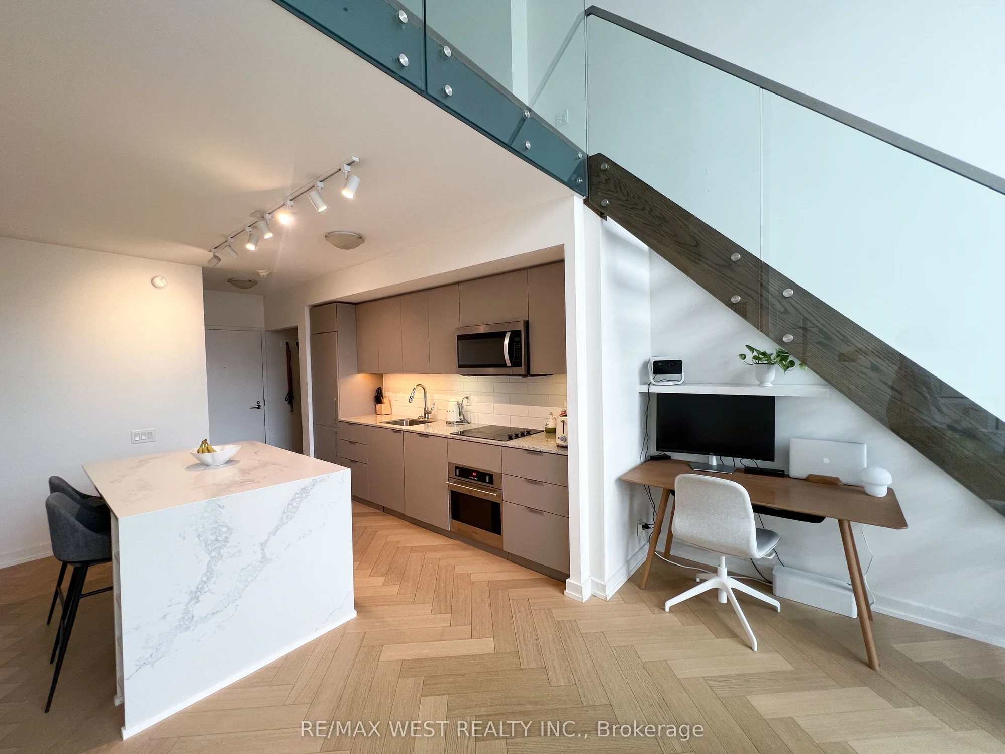 5 Hanna Avenue 728, Toronto C01, ON M6K 0B3