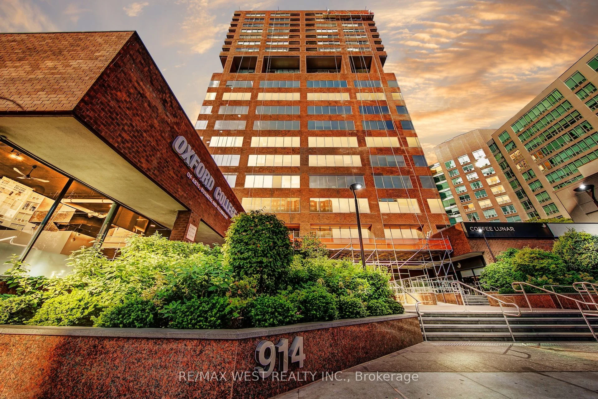 914 Yonge Street 1202, Toronto C02, On M4w 3c8