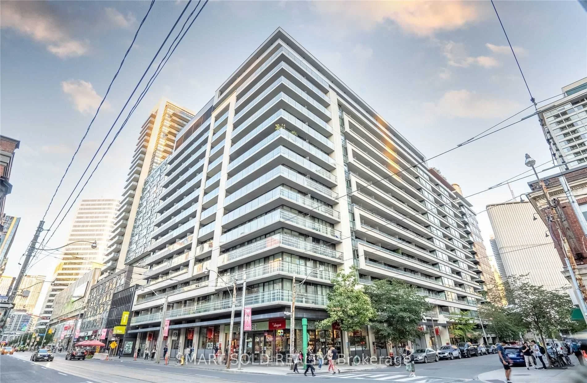 111 Elizabeth Street 820, Toronto C01, On M5g 1p7