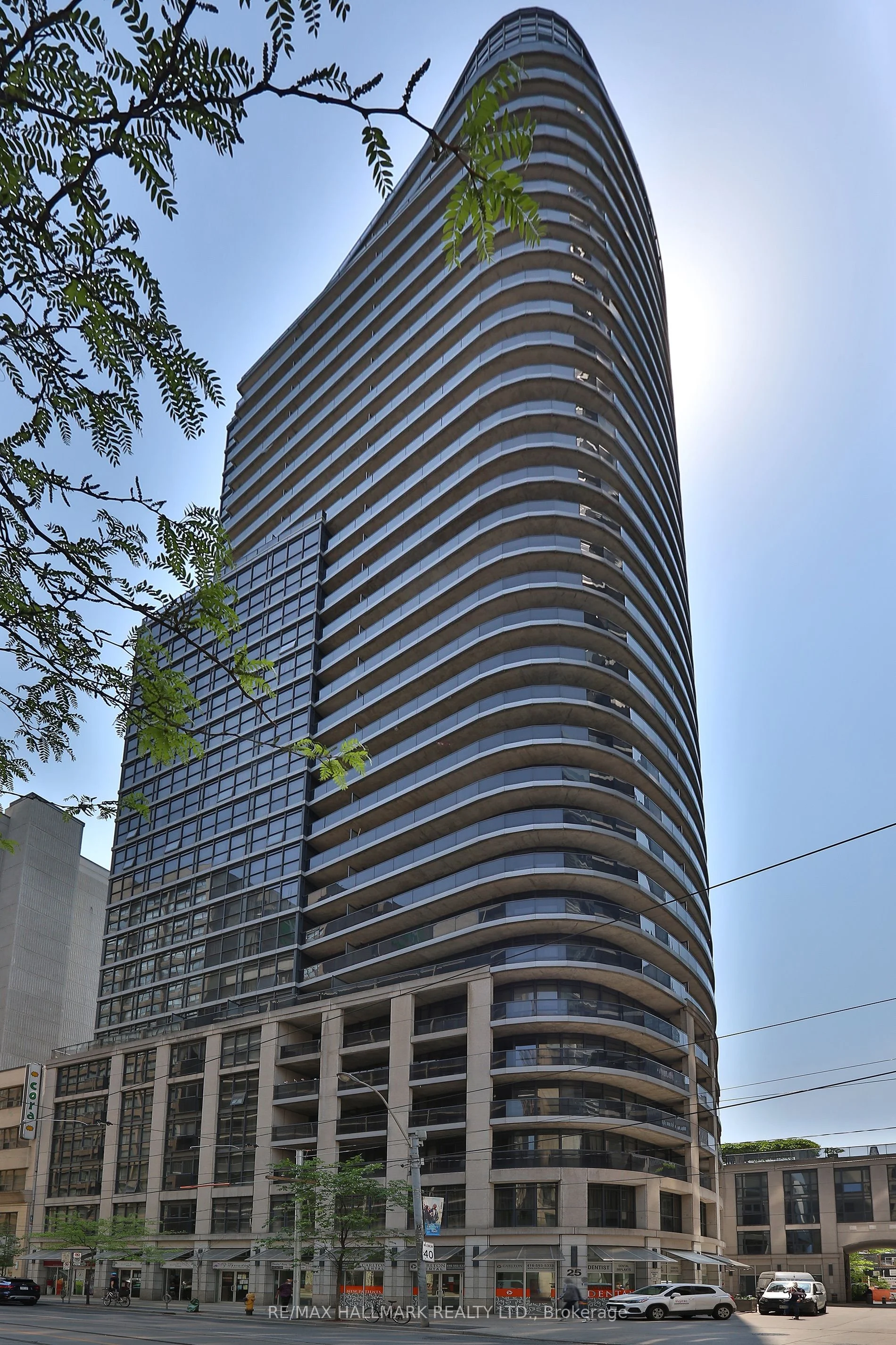 25 Carlton Street 1705, Toronto C08, ON M5B 1L4