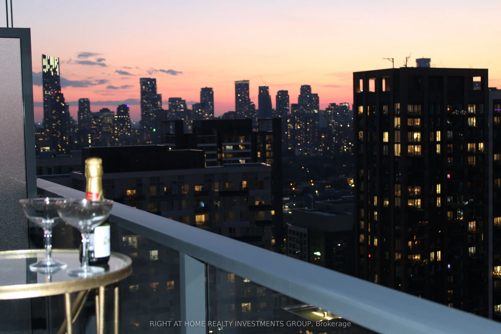5 Defries Street 3309, Toronto C08, ON M5A 0W7