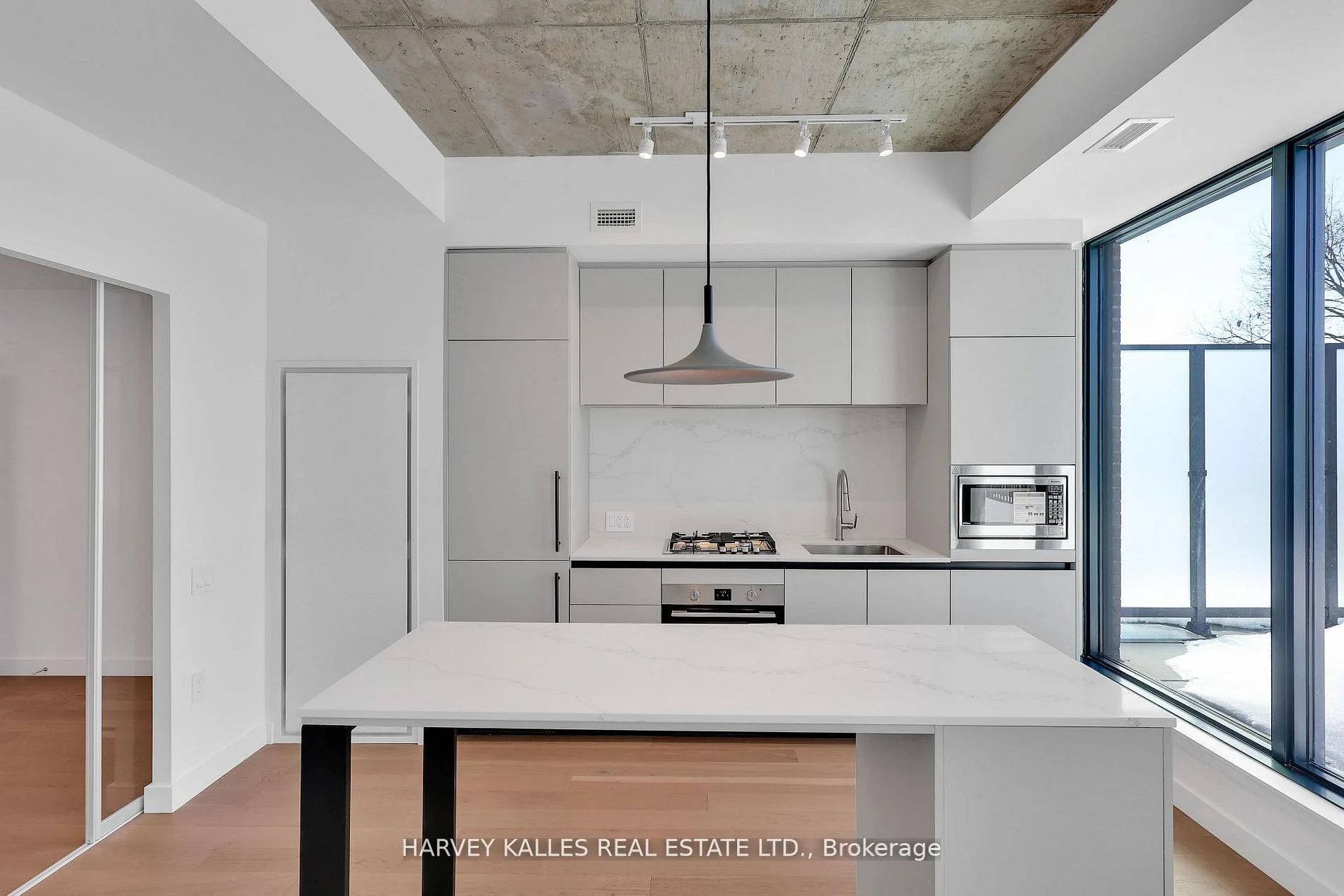 1720 Bayview Avenue 610, Toronto C10, ON M4G 3C4