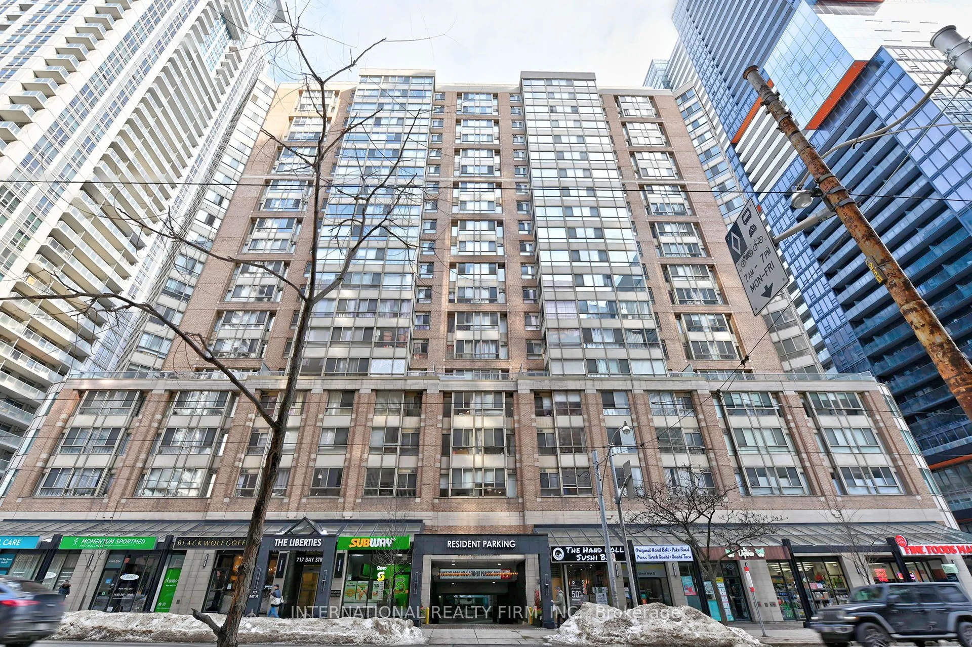 711 Bay St Street 716, Toronto C01, ON M5G 2J8