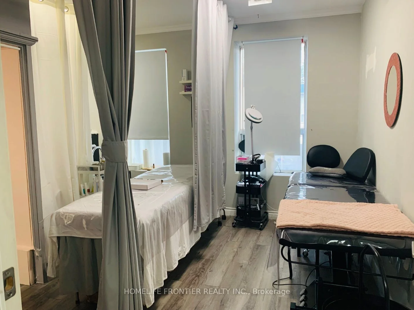 620 Bloor Street W 2nd Floor, Toronto, On M6g 1k7