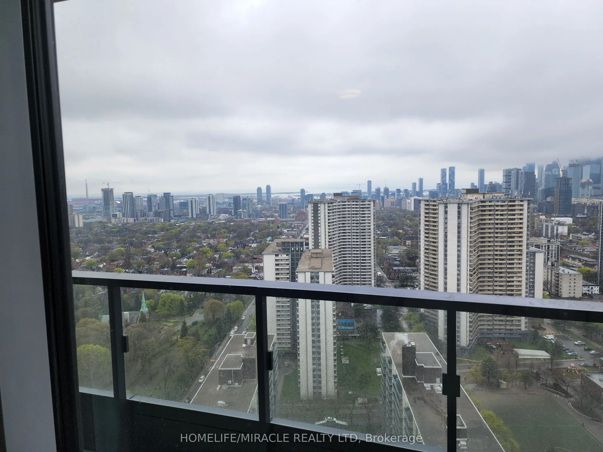 585 Bloor Street E 3321, Toronto C08, ON L6Y 2N1