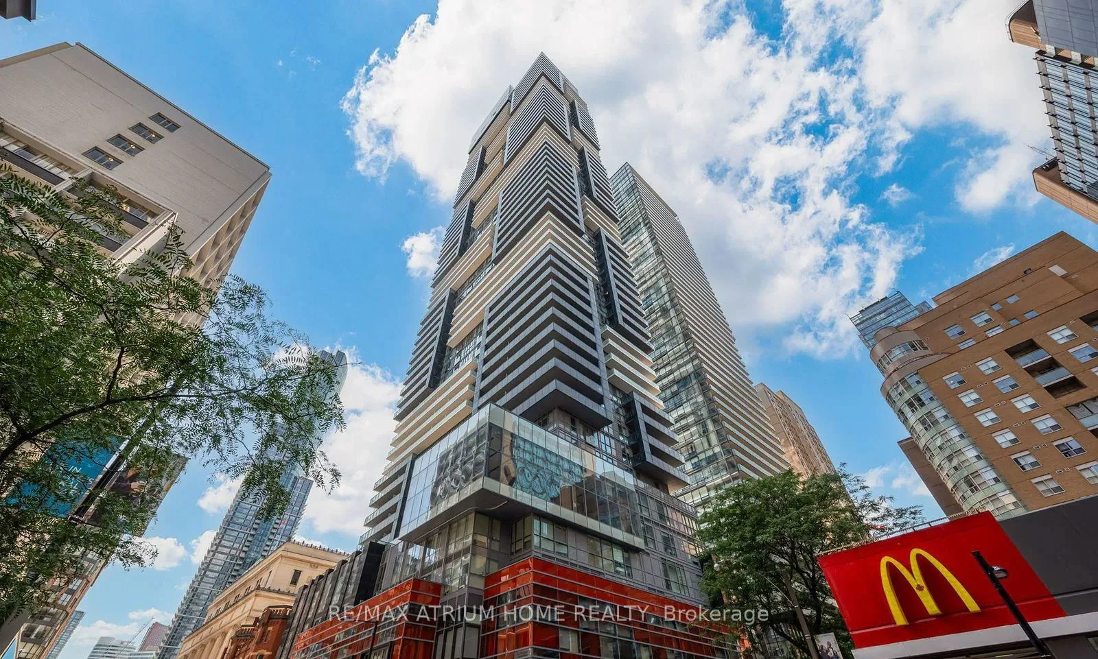 7 Grenville St Street 4102, Toronto C01, ON M4Y 0E9