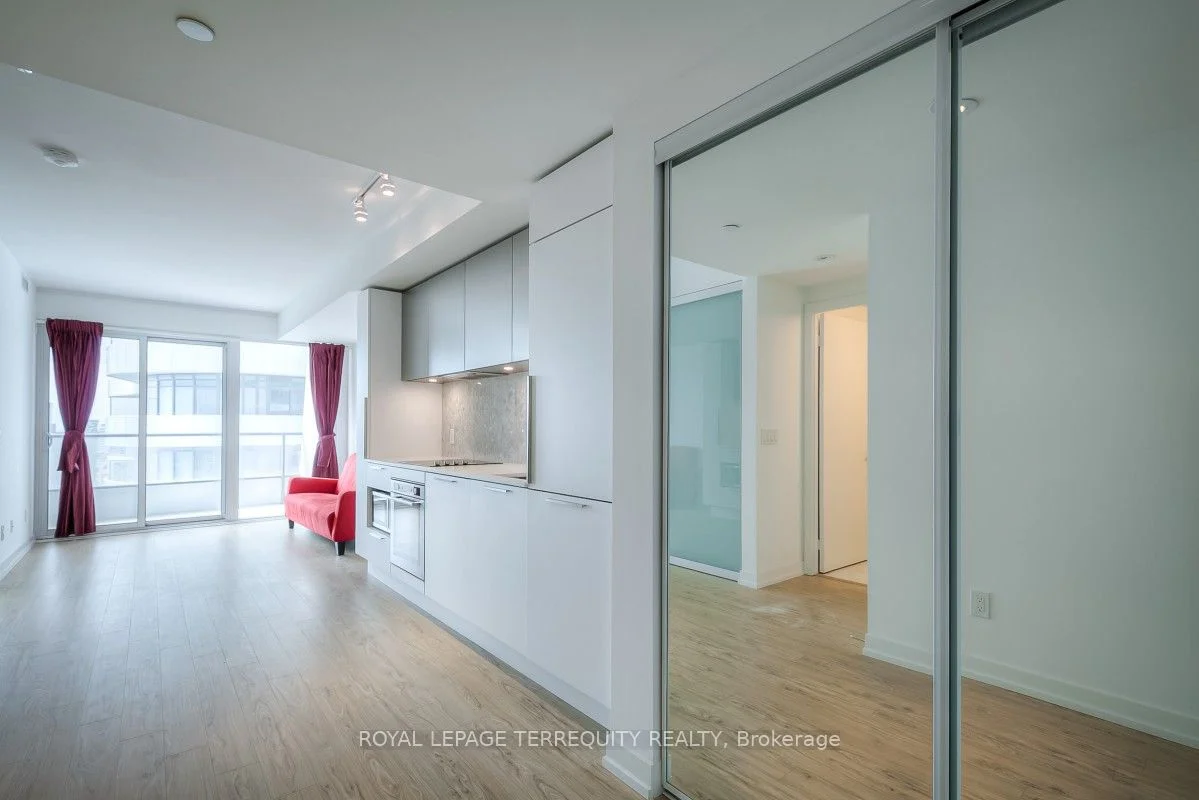 85 Wood Street 2701, Toronto C08, ON M4Y 0E8