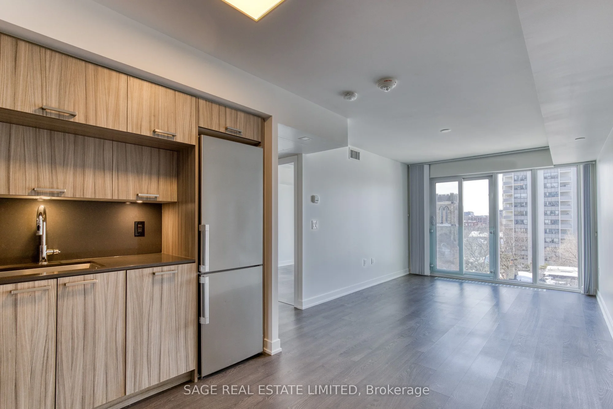 50 McCaul Street 701, Toronto C01, ON M5T 0B6