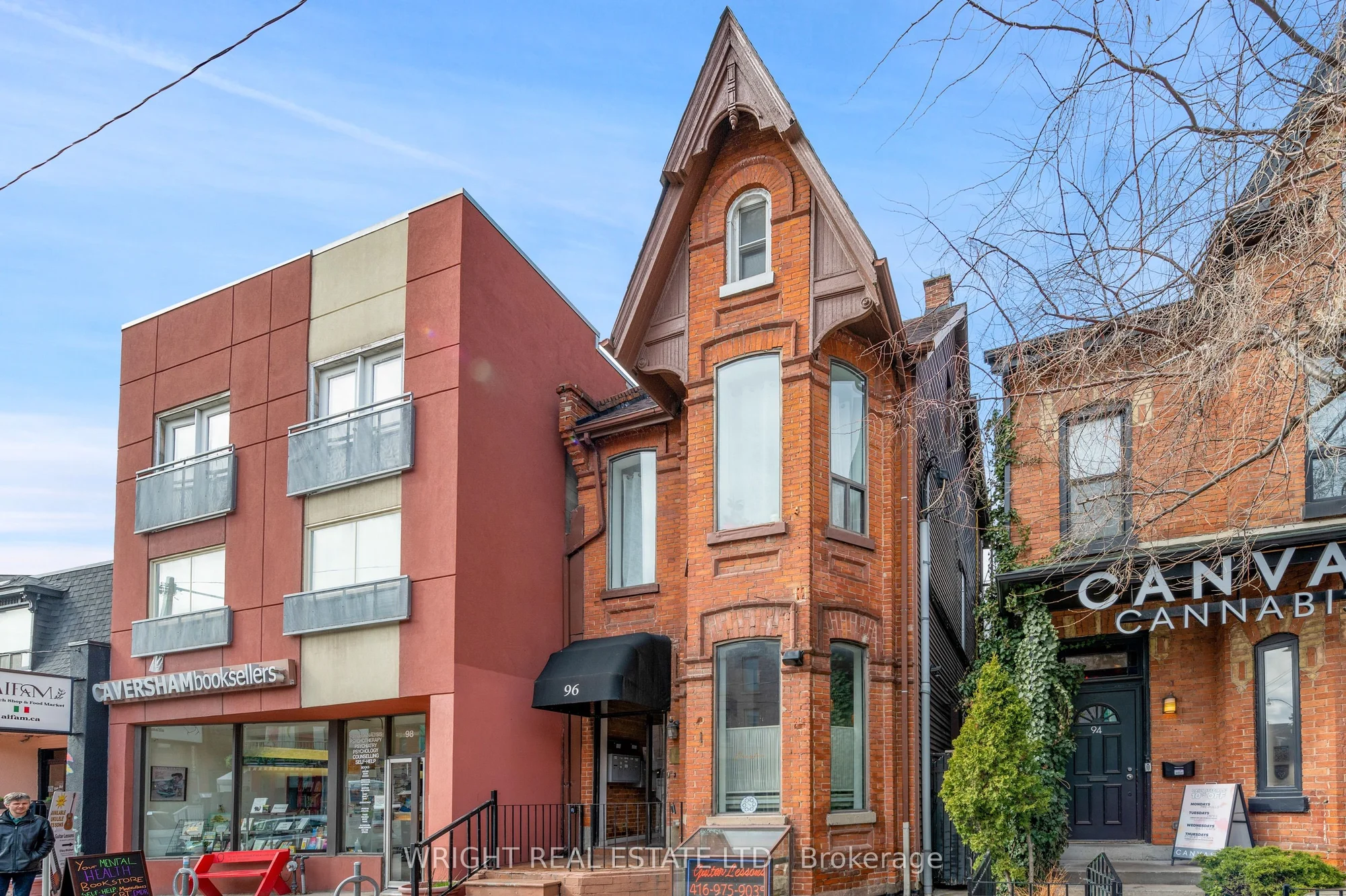 96 Harbord Street, Toronto C01, On M5s 1g6