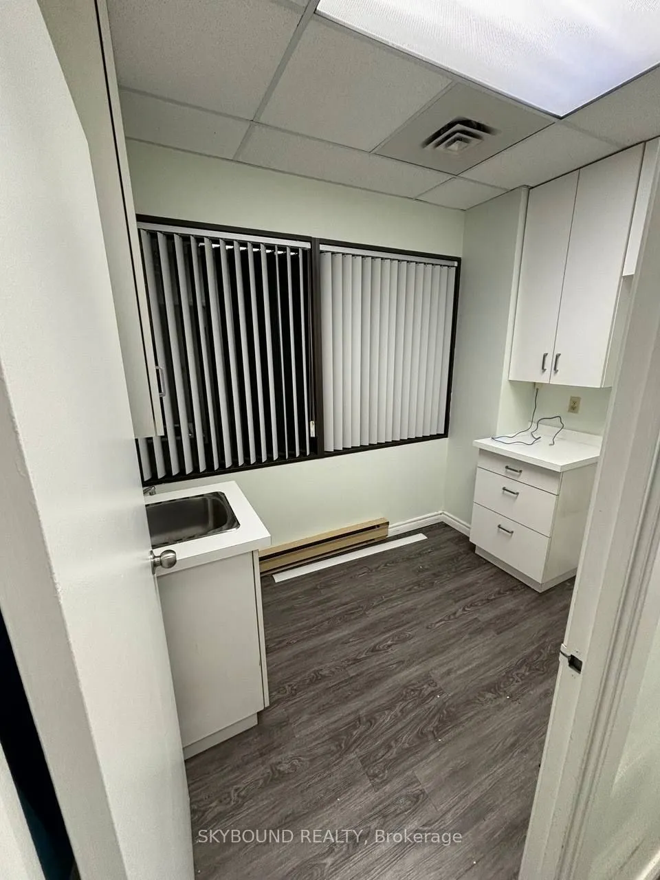 600 Sherbourne Street 512, Toronto C08, ON M4X 1W4