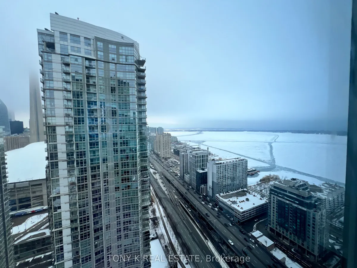 11 Brunel Court 4709, Toronto C01, ON M5V 3Y3