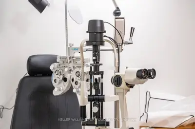 1910 Yonge Street 101Y - Examination room, Toronto C03, ON M4S 1Z5