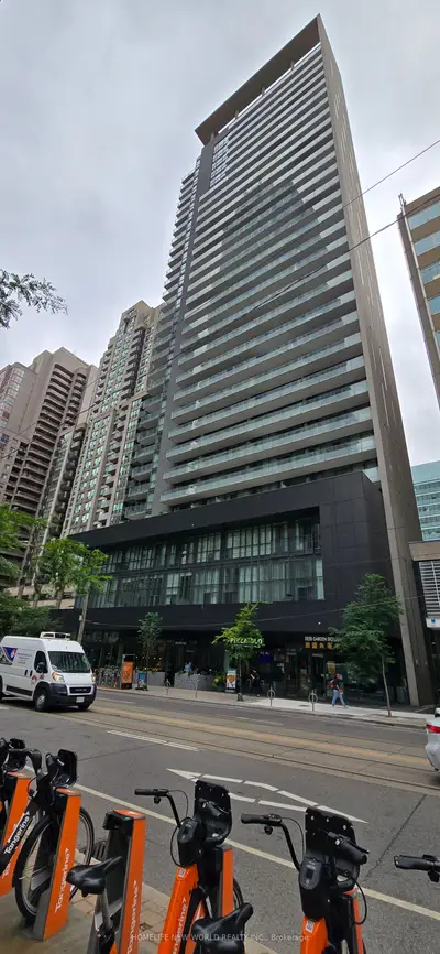 770 Bay Street 2208, Toronto C01, On M5g 0a6