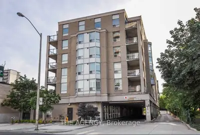 5940 Yonge Street 207, Toronto C07, On M2m 4m6