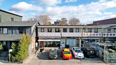 349 Oakwood Avenue B, Toronto C03, ON M6E 2W1