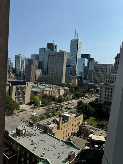 230 Simcoe Street 1024, Toronto C01, On M5t 1t4