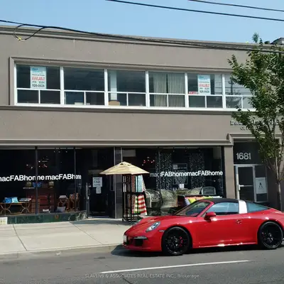 1681 Bayview Avenue 201, Toronto C11, ON M4G 3C1