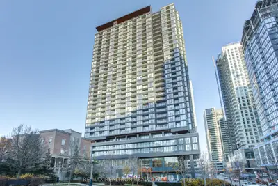 19 Western Battery Road 3017, Toronto C01, ON M6K 3S4