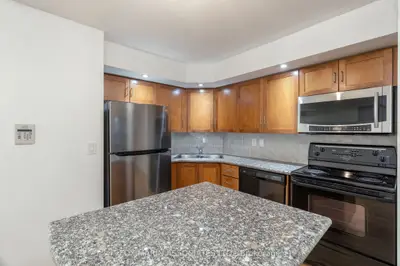 270 Wellington Street W 804, Toronto C01, ON M5V 3P5