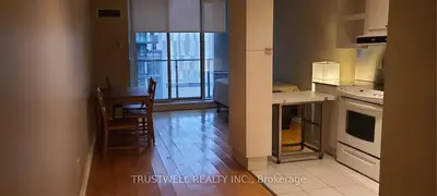 111 Elizabeth Street 1151, Toronto C01, ON M5G 1P7