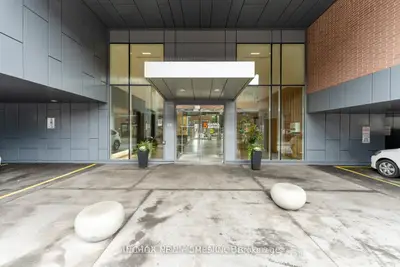5 Hanna Avenue 204, Toronto C01, On M6k 0b3