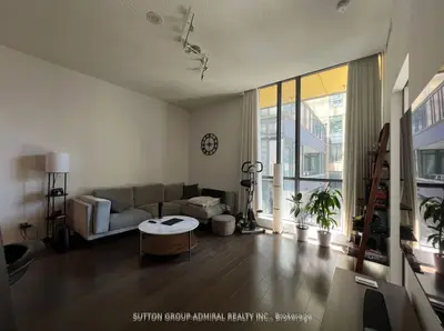8 charlotte Street 611, Toronto C01, ON M5V 0K4