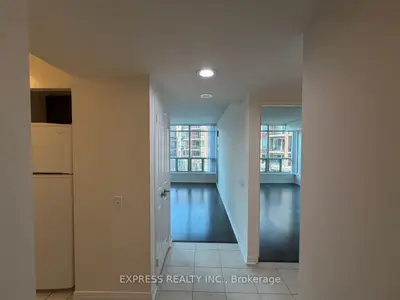 942 Yonge Street 412, Toronto C02, ON M4W 3S8