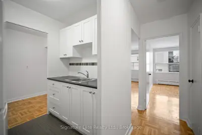 165 Balliol Street 206, Toronto C10, ON M4S 1C2