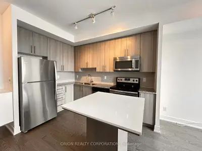 68 Merton Street 1302, Toronto C10, ON M4S 0A7
