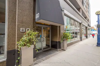 80 Cumberland Street 703, Toronto C02, On M5r 3v1