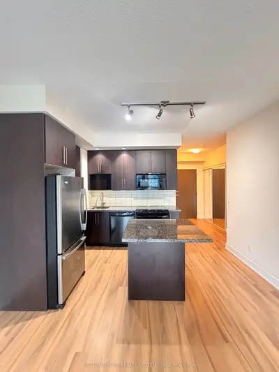 28 Linden Street 907, Toronto C08, ON M4Y 0A4