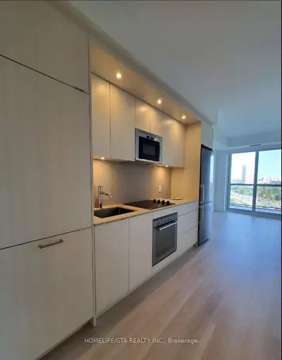 30 Inn On The Park Drive 1005, Toronto C13, On M3c 0p8