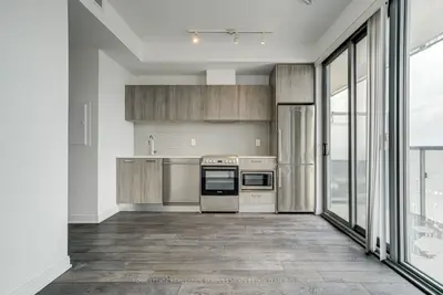 50 Charles Street E 3902, Toronto C08, On M4y 0c3