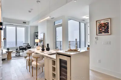 11 Yorkville Avenue 5702, Toronto C02, On M4w 0b7