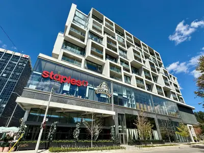 8 Hillsdale Avenue E 725, Toronto C10, ON M4S 0B2