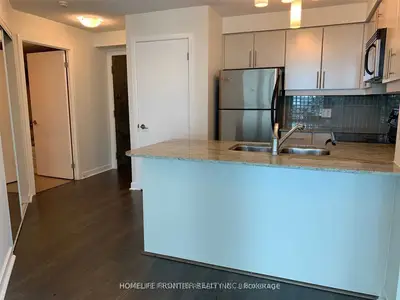 18 Harbour Street 1108, Toronto C01, On M5j 2z6