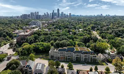 33 Chatsworth Drive 205, Toronto C04, On M4r 1r6