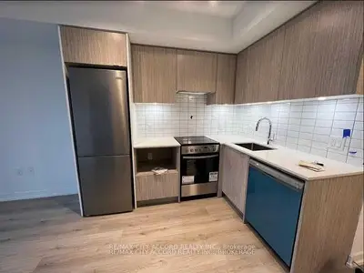 395 Bloor Street E 2310, Toronto C08, ON M4W 1H7