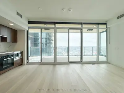 1 Concord City Place Way 6808, Toronto C01, On M5v 0x4