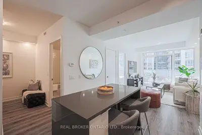 38 Iannuzzi Street 617, Toronto C01, On M5v 0s2