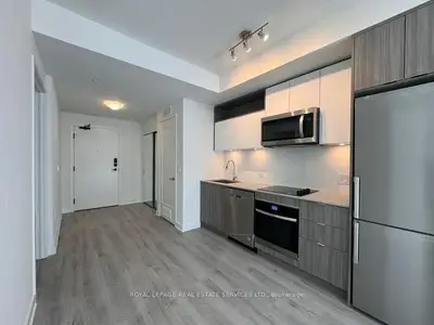 70 Princess Street E 2213, Toronto C08, ON M5A 0X6