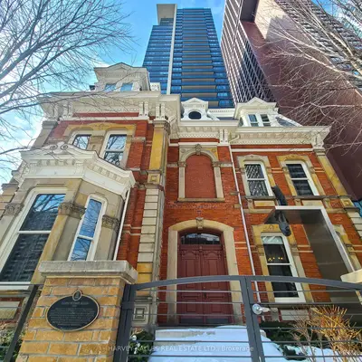 28 Linden Street 1604, Toronto C08, On M4y 1v6