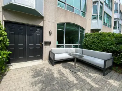 59 Mcmurrich Street, Toronto C02, On M5r 3s6