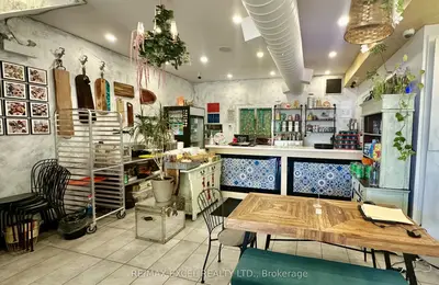 713 College St Street, Toronto, On M6g 1c2