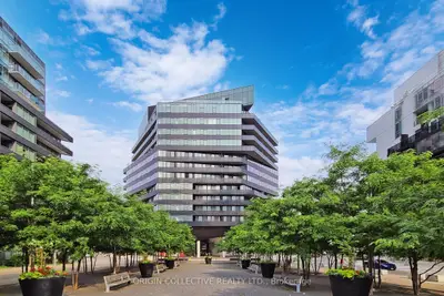 21 Lawren Harris Square 1109, Toronto C08, On M5a 0t4